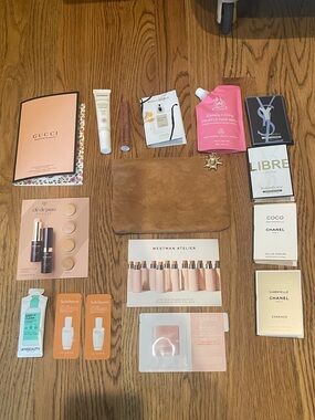 15 Beauty Samples & Bag Bundle